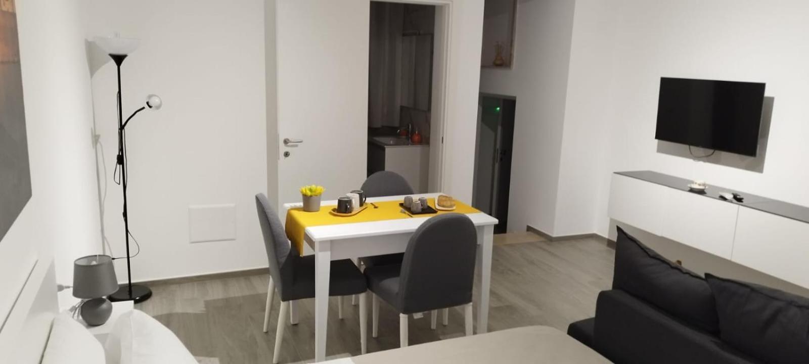 La Casa Di Mest Pepp Monopoli Eksteriør bilde
